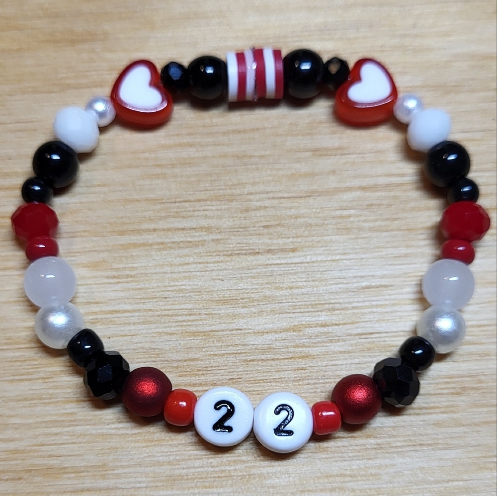 22- Taylor Swift Friendship Bracelet, Size 6" Or 7"